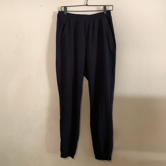 Lululemon Adapted State High-Rise Jogger *Airflow Size 8 - Picture 3 of 9